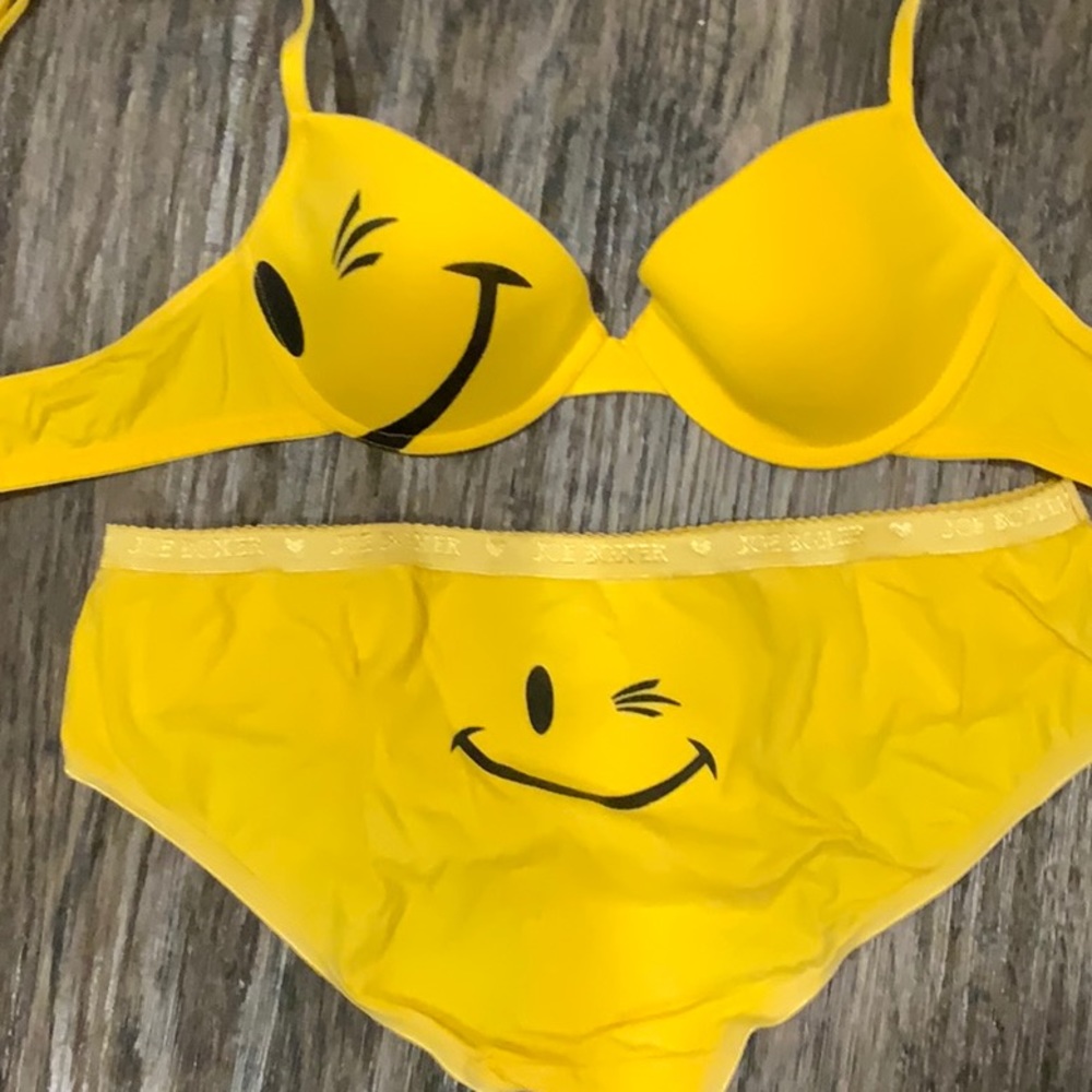 Bra and panty set